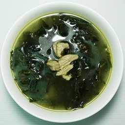 ซุปสาหร่าย (หมู / เนื้อ) Mi Yeok Guk