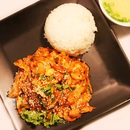 ข้าวราดหมูผัด (เผ็ด) Jeyuk deopbap