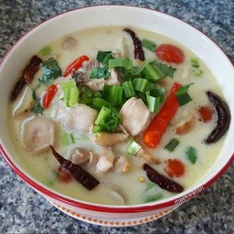 ต้มข่าหน้าบานไก่