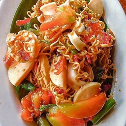 ตำมาม่าหมูยอทะเล