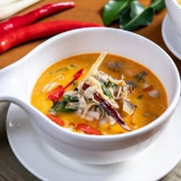 ต้มข่าไก่หัวปลี