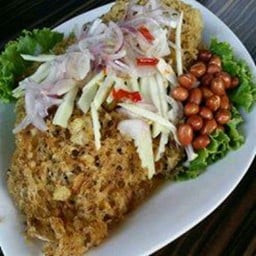 ยำปลาดุกฟู