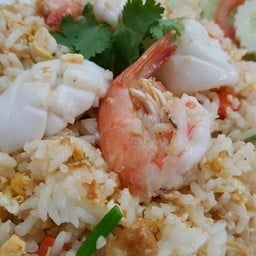 ข้าวผัดทะเล