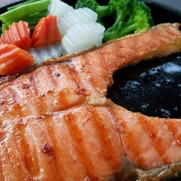 แซลมอนย่างเกลือ