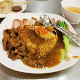 ข้าวหมูแดงทุกอย่าง ข้าวหมูกรอบ