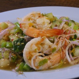 ยำคะน้ากุ้งสด