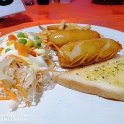 ใส้กรอกแฮมเดอลุกซ์(จาน)