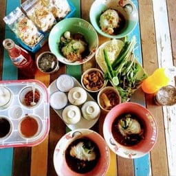 ก๋วยเตี๋ยวเรือ ปัญจะรส โพธิ์แก้ว
