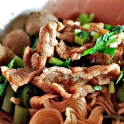 เส้นมาม่าเนื้อ แห้ง