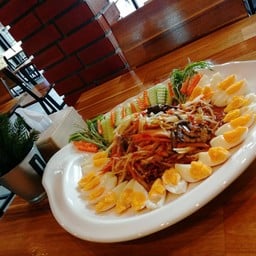 ตำถาดปูปลาร้าไข่ต้ม