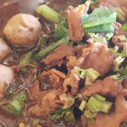 เกาเหลาเนื้อ น้ำตก