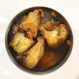 กระเพาะปลาตุ๋นปีกไก่ยาจีน