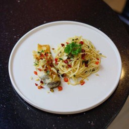 สปาเก็ตตี้ปลากะพงคั่วพริกเกลือ