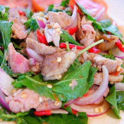 ยำสเต็กเนื้อใบกระเพราสด