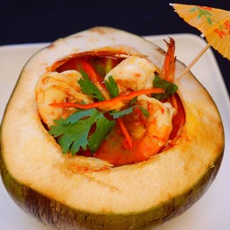 ต้มยำกุ้งมะพร้าวอ่อน