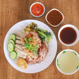 ข้าวมันไก่รวม3อย่าง 
(ไก่ต้ม+ไก่ทอด+ขาหมู)