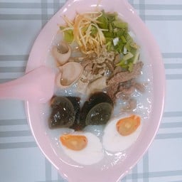 ร้านติดหล่ม ต้มเลือดหมู ข้าวต้มปลา โจ๊ก สาขา 4