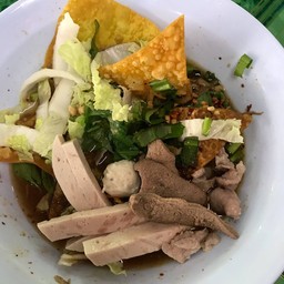 บุฟเฟ่ต์ก๋วยเตี๋ยวเรือ สลิดดก