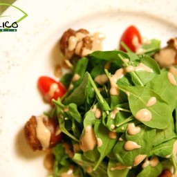 25. Insalata di Rucola e Salsiccia