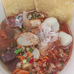 ก๋วยเตี๋ยวเย็นตาโฟต้มยำหมูมะนาว