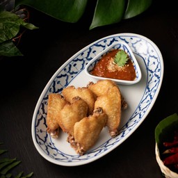 ปีกไก่ทอดน้ำปลา