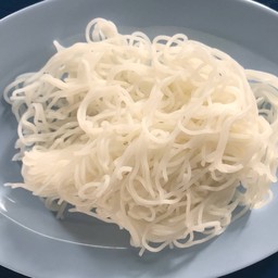 ขนมจีนเปล่า