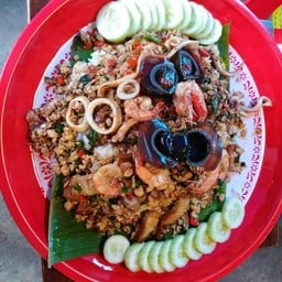 Super กะเพราถาด(รวมมิตรทุกอย่างที่ร้านมี)