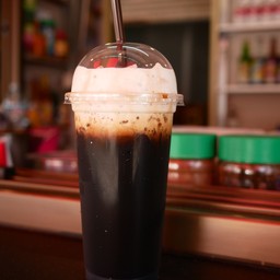 โอเลี้ยงยกล้อ (แก้วกลาง 22 ออนส์)