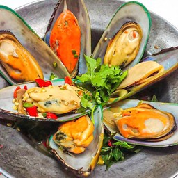 หอยแมลงภู่นิวซีแลนด์ อบโหระพา