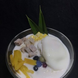 บัวลอยทรงเครื่องไข่หวาน