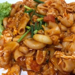 มักกระโรนีไก่