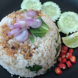ข้าวผัดปลาเค็ม