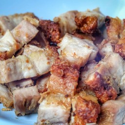 หมูกรอบล้วน