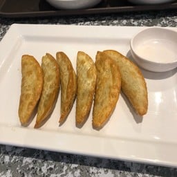 군만두 - กุนมันดู