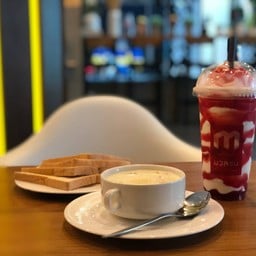 มิลิน คาเฟ่ ไอรินทร์ บีช ชะอำ