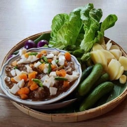 น้ำพริกลงเรือหมูหวาน ผักสด