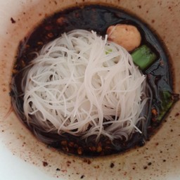 หมี่หมู  น้ำตก