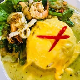 ข้าวไข่ข้นซอสเขียวหวานทะเล