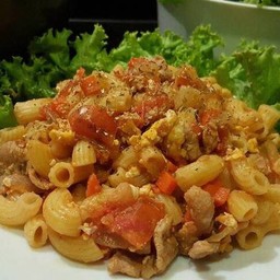 ผัดมักโรนีหมู