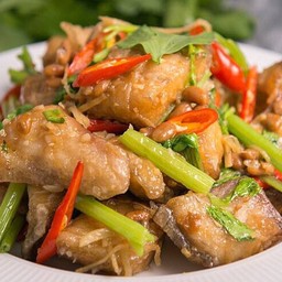 ปลากระพงผัดคื่นไช่