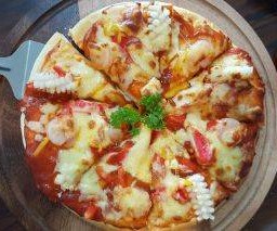 พิซซ่าหน้าซีฟู้ด