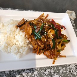 제육덮밥 - เชยุกต๊อบบับ