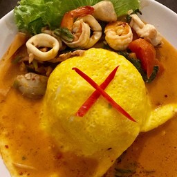 ข้าวไข่ข้นซอสต้มยำทะเล