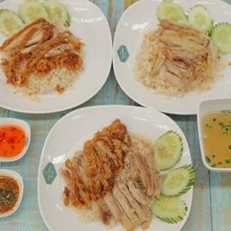 ข้าวมันไก่รสเด็ด ตลาดลำพูนจตุจักร