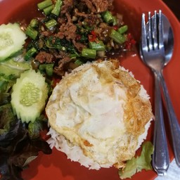 ข้าวกระเพราเนื้อ