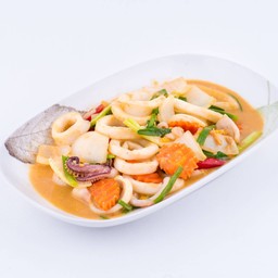 ปลาหมึกผัดไข่เค็ม