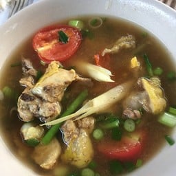 ต้มส้มไก่