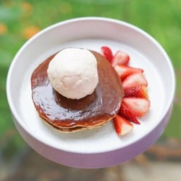 Nutella Strawberry Pancake