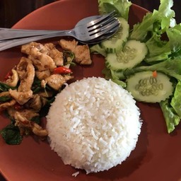 ข้าวกระเพราไก่