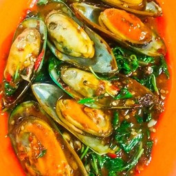 หอยแมลงภู่นิวซีแลนด์ ผัดน้ำพริกเผา